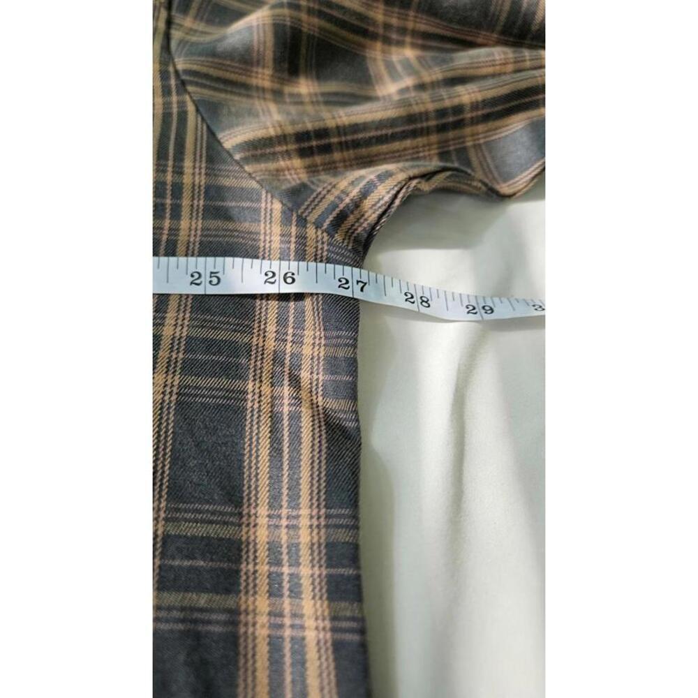 DAZY Men's‎ Gray and Tan Oversized Plaid Button-Up Shirt Size Medium - Picture 5 of 6